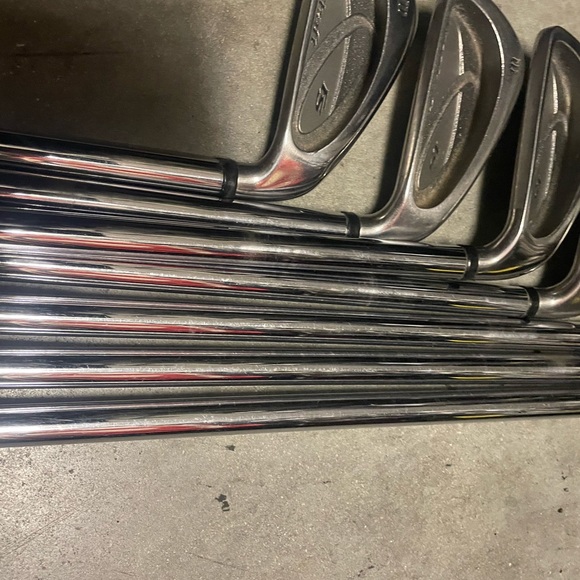 Wilson iron set 7 Pc Fat shaft in right Handed - Picture 4 of 11